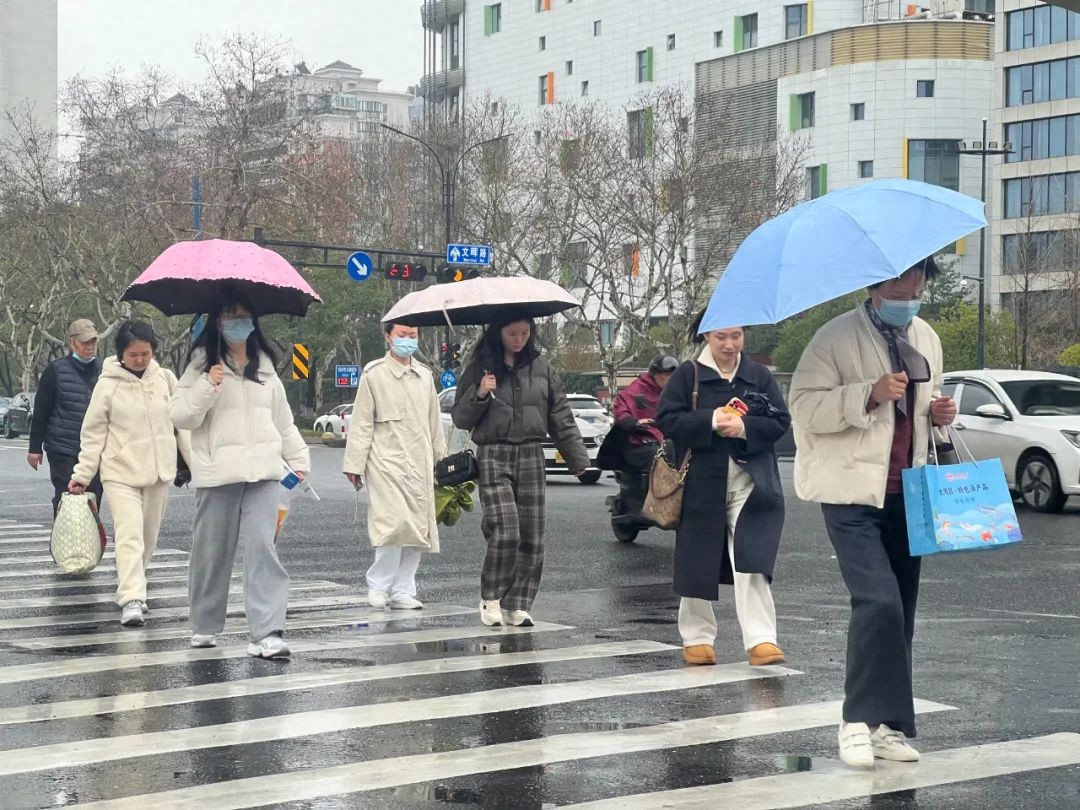 刚刚确认：最后一天，杭州人挺住！厚衣服先别急着收