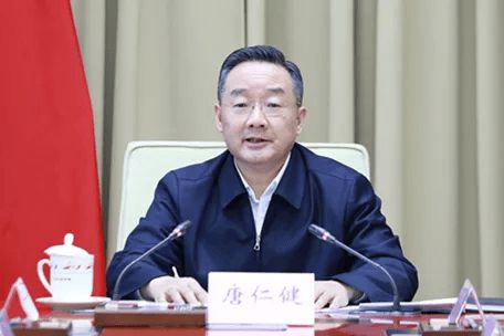 唐山市委原常委李丽,收受私营企业主、领导干部等28人所送礼品、礼金、消费卡